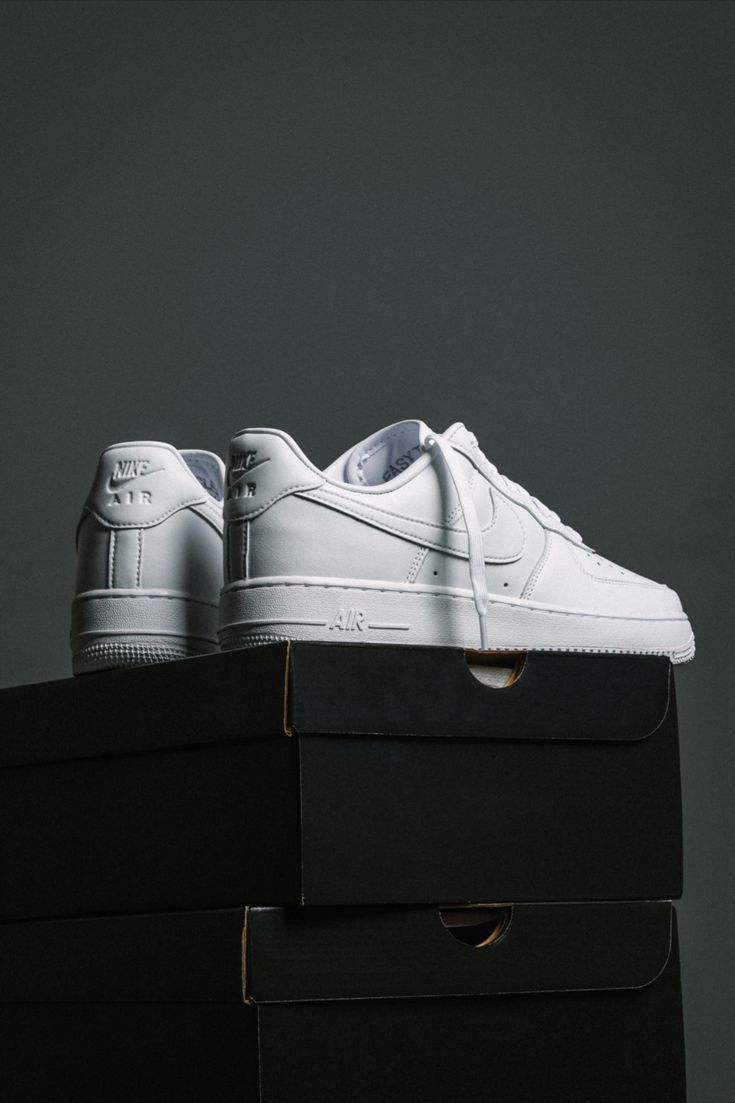 Nike Mens Court Vision Lo Nn Sneakers - Image 2